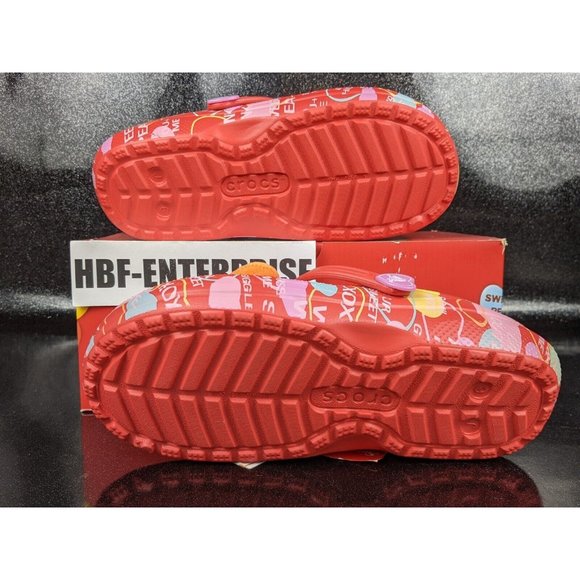 Crocs Classic Clog Fur Lined Sweethearts Red Pink Size J5 Women's Size 7 NIB - Picture 3 of 11